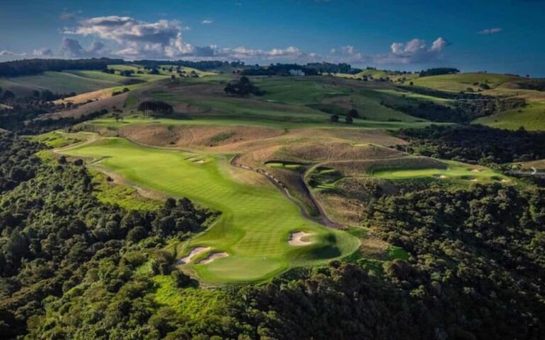 kauri cliffs golf club