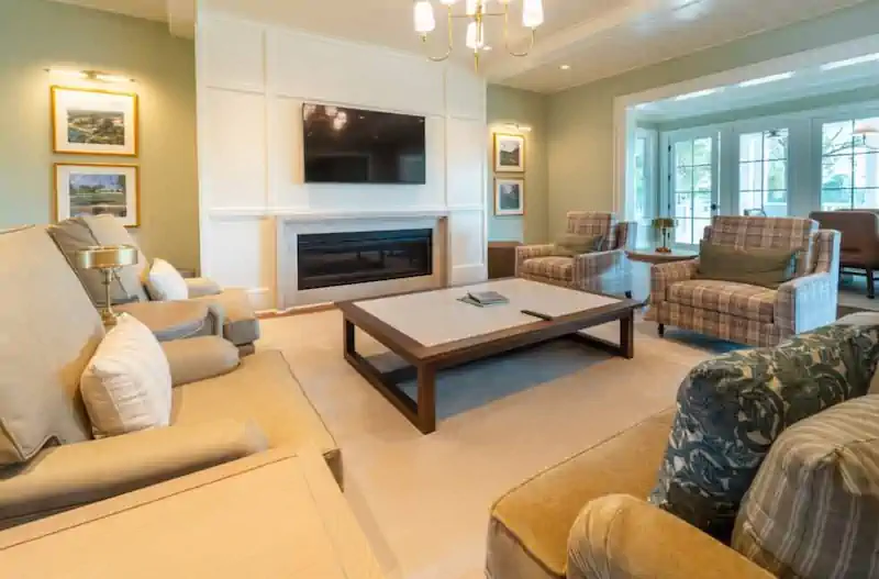 Pinehurts Resort Opens Cottages on No. 8